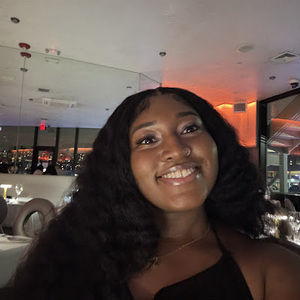 Meet your Posher, Cristina